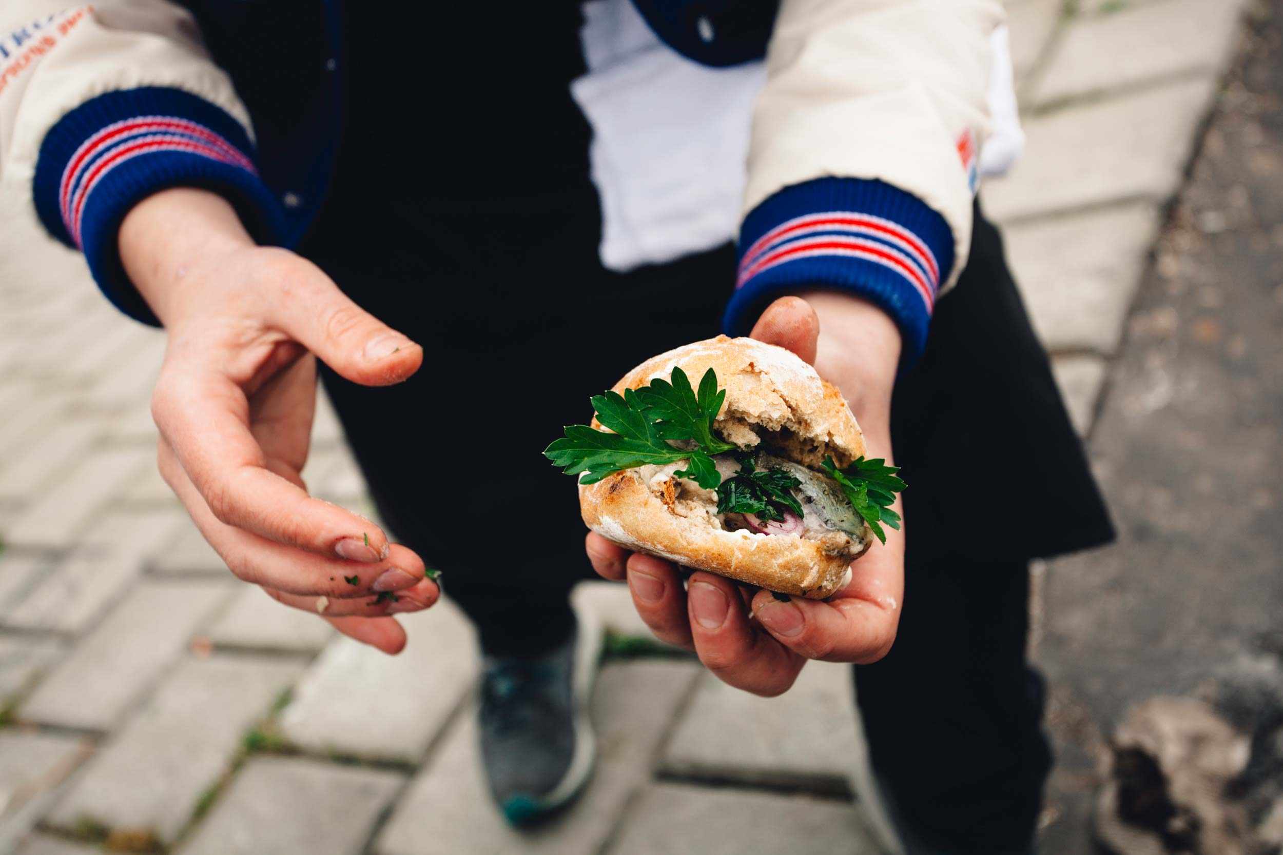 fertiges Aal-Brötchen