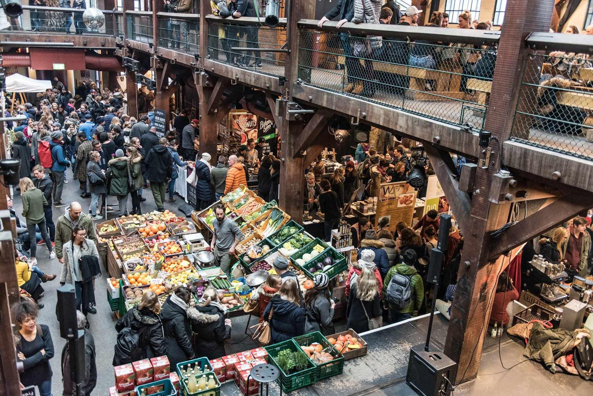 27624940_1724173080937640_8521956133151901070_o (1).jpg